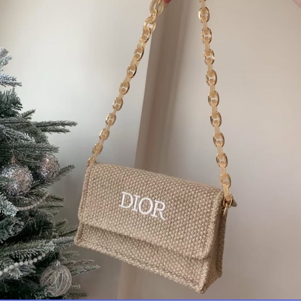 New in Box Dior Tan Heavy Hemp/Raffia GWP Shoulder Bag— Absolutely Stunning! - Picture 3 of 9